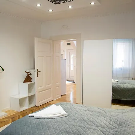 Season One Apartman Segedyn Zewnętrze zdjęcie