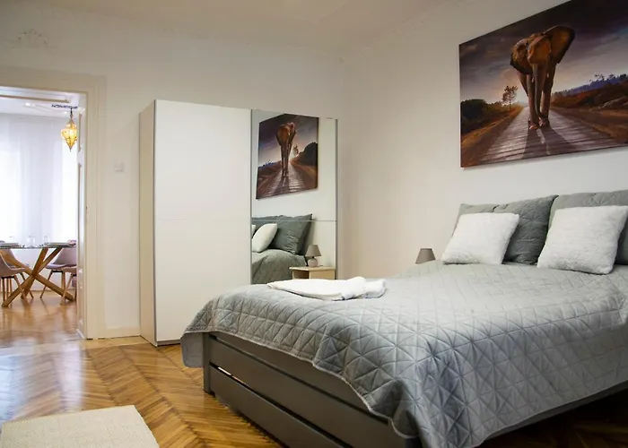 Season One Apartman