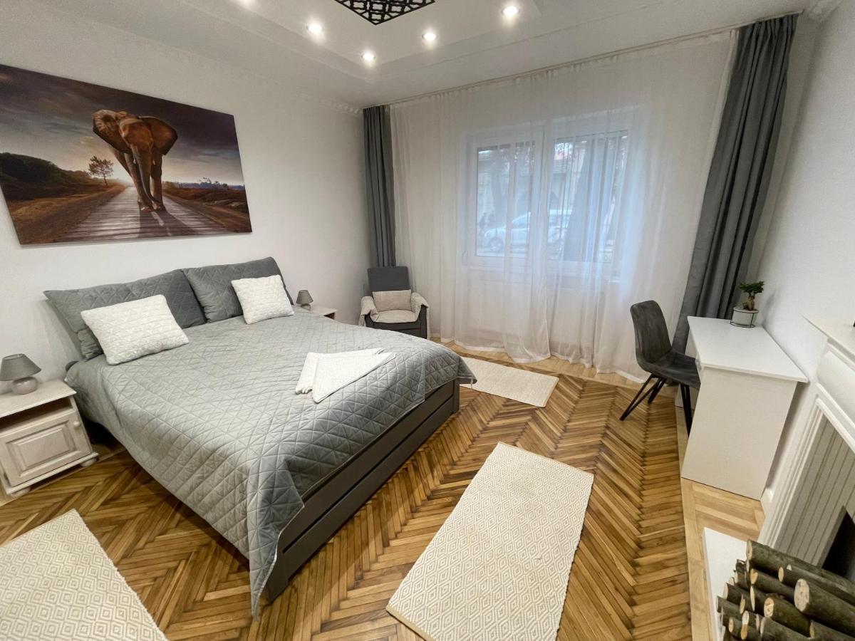 Apartment Season One Szeged